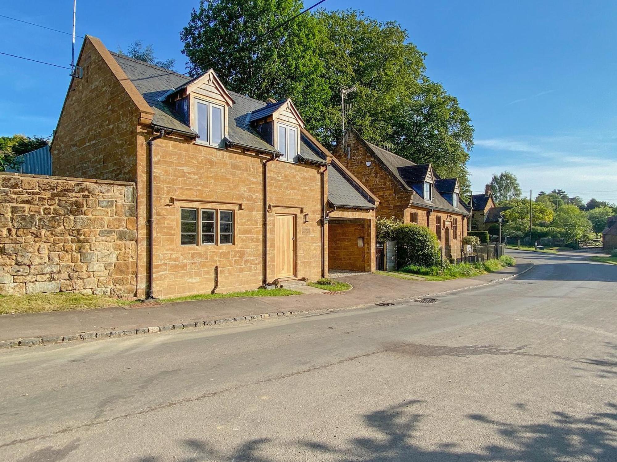 Finch Cottage Farnborough  Eksteriør billede